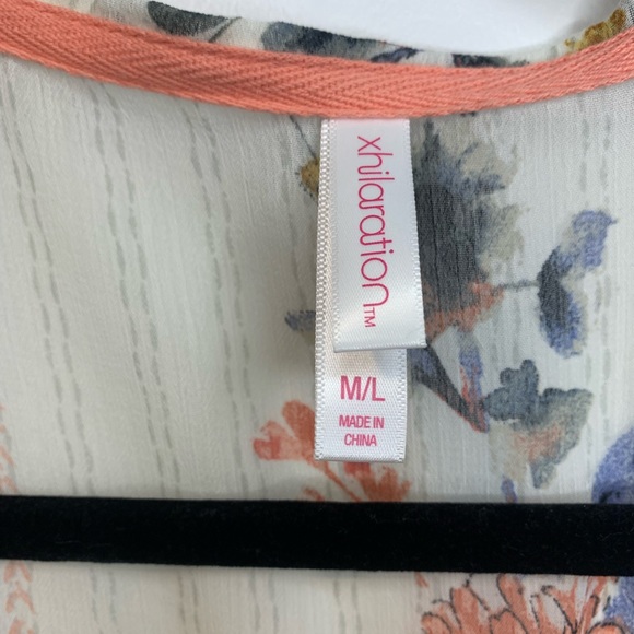 Women’s Floral & Lace Swim Cover up - M/L - Picture 3 of 5